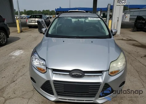 2014 Ford Focus Se z USA, uszkodzony, nr VIN 1FADP3F27EL335128